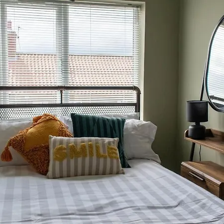 High Tide 別荘 レッドカー