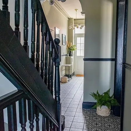 High Tide レッドカー